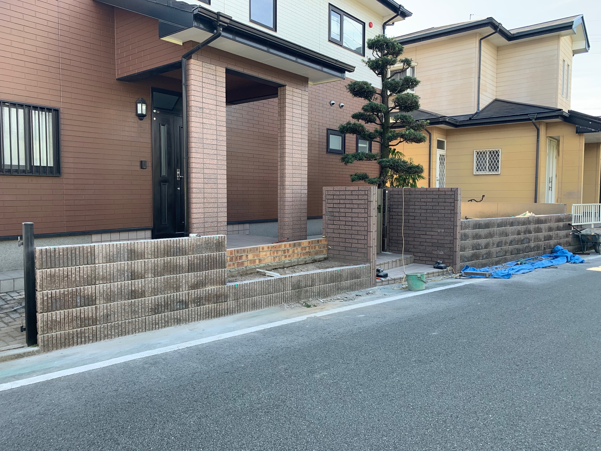 さくらエステート 大牟田店の生垣からフェンスにしてスッキリです。の施工後の写真1